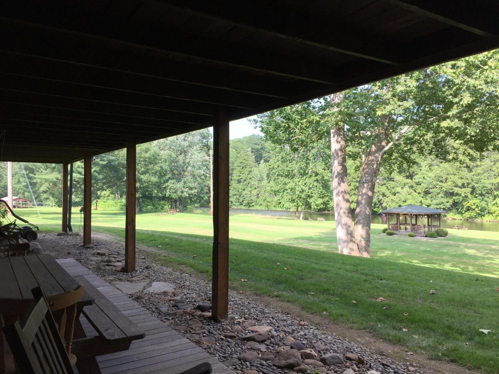 Rough Cut Lodge Gaines Oda fotoğraf
